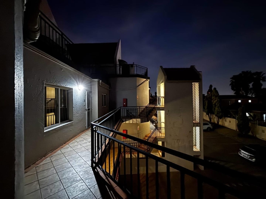 5 Bedroom Property for Sale in Halfway Gardens Gauteng
