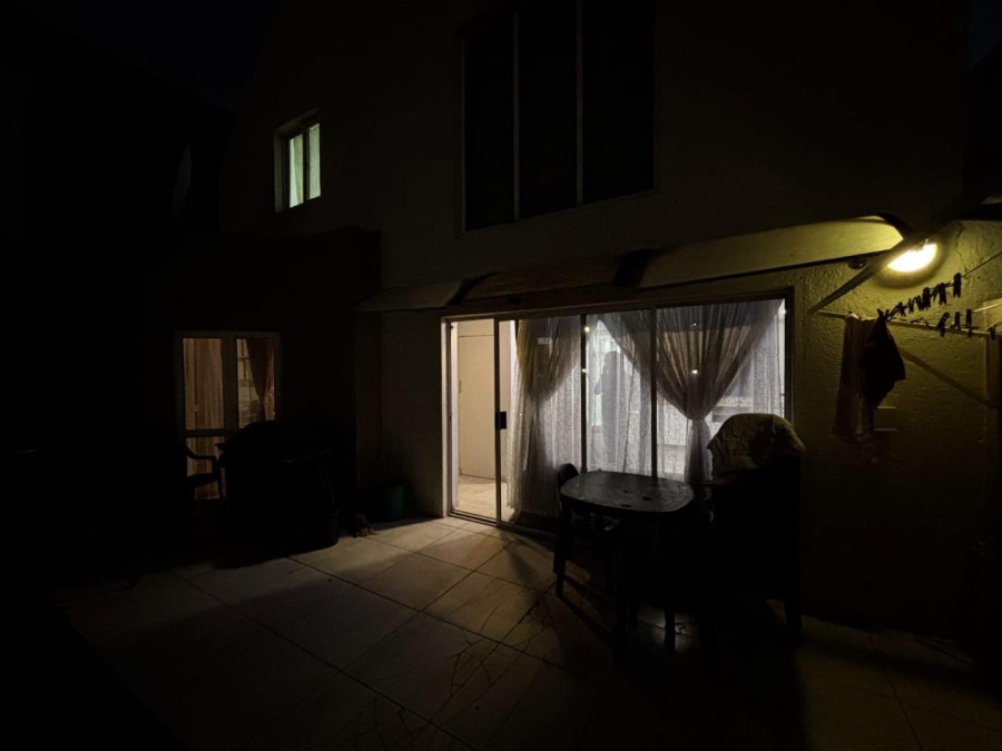 5 Bedroom Property for Sale in Halfway Gardens Gauteng
