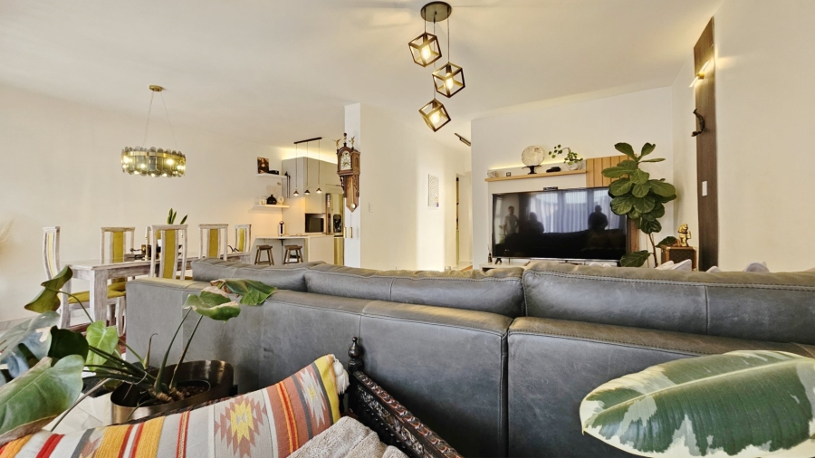 3 Bedroom Property for Sale in Three Rivers Proper Gauteng