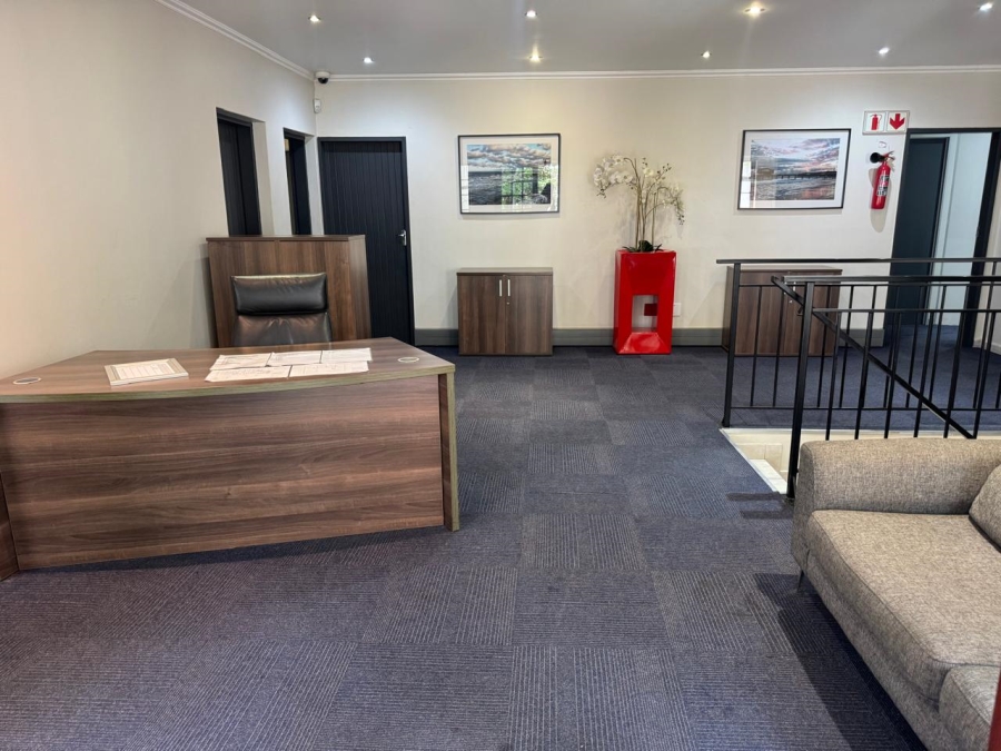 To Let Commercial Property for Rent in Randjespark Gauteng