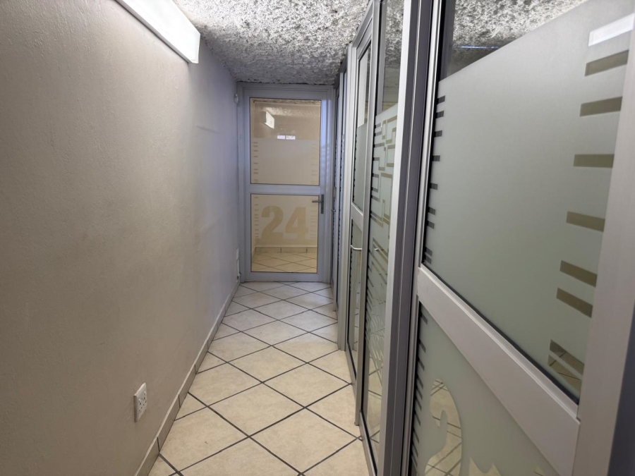 To Let Commercial Property for Rent in Randjespark Gauteng