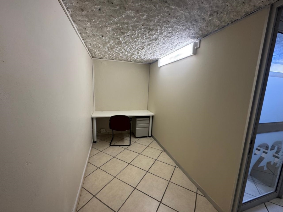To Let Commercial Property for Rent in Randjespark Gauteng