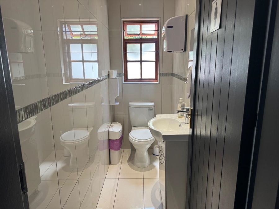 To Let Commercial Property for Rent in Randjespark Gauteng