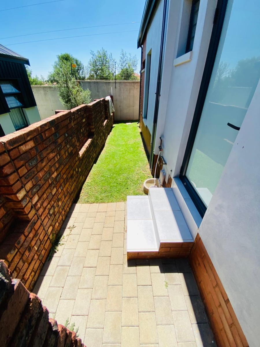 To Let 3 Bedroom Property for Rent in North Riding AH Gauteng