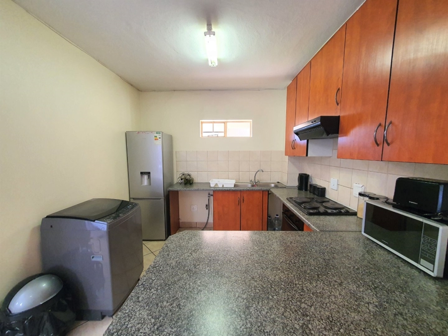 To Let 2 Bedroom Property for Rent in Noordhang Gauteng