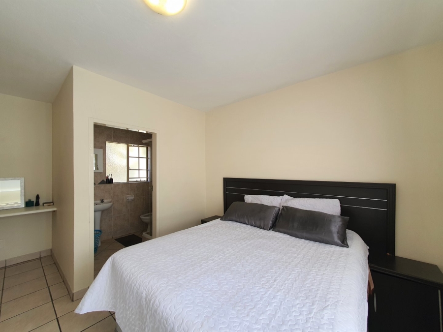 To Let 2 Bedroom Property for Rent in Noordhang Gauteng