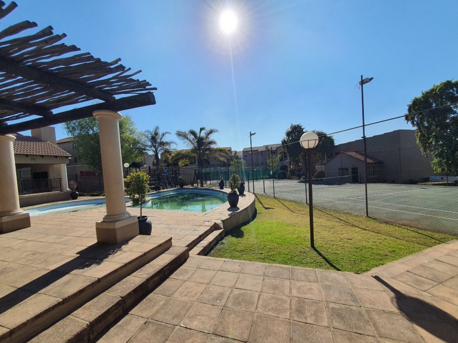 To Let 2 Bedroom Property for Rent in Noordhang Gauteng