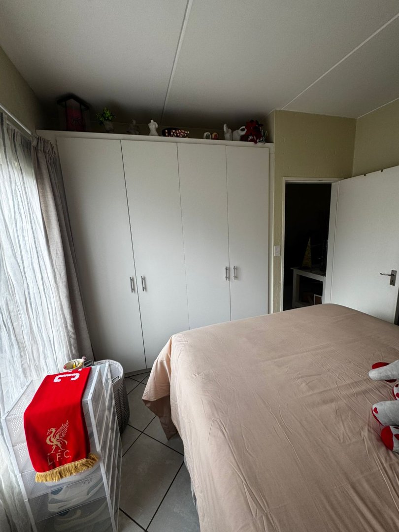 To Let 2 Bedroom Property for Rent in Goedeburg Gauteng