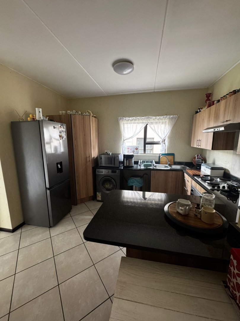 To Let 2 Bedroom Property for Rent in Goedeburg Gauteng