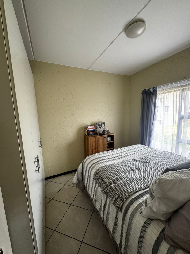 To Let 2 Bedroom Property for Rent in Goedeburg Gauteng