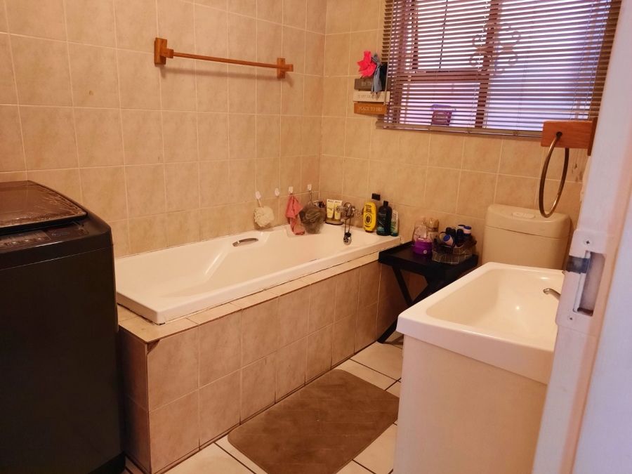 2 Bedroom Property for Sale in Rangeview Gauteng
