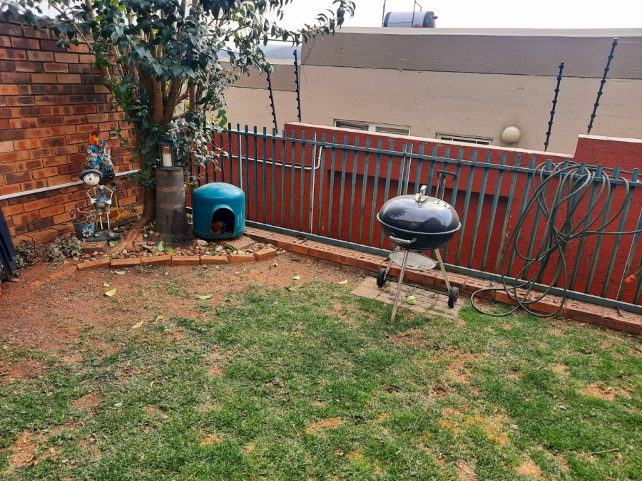 2 Bedroom Property for Sale in Rangeview Gauteng