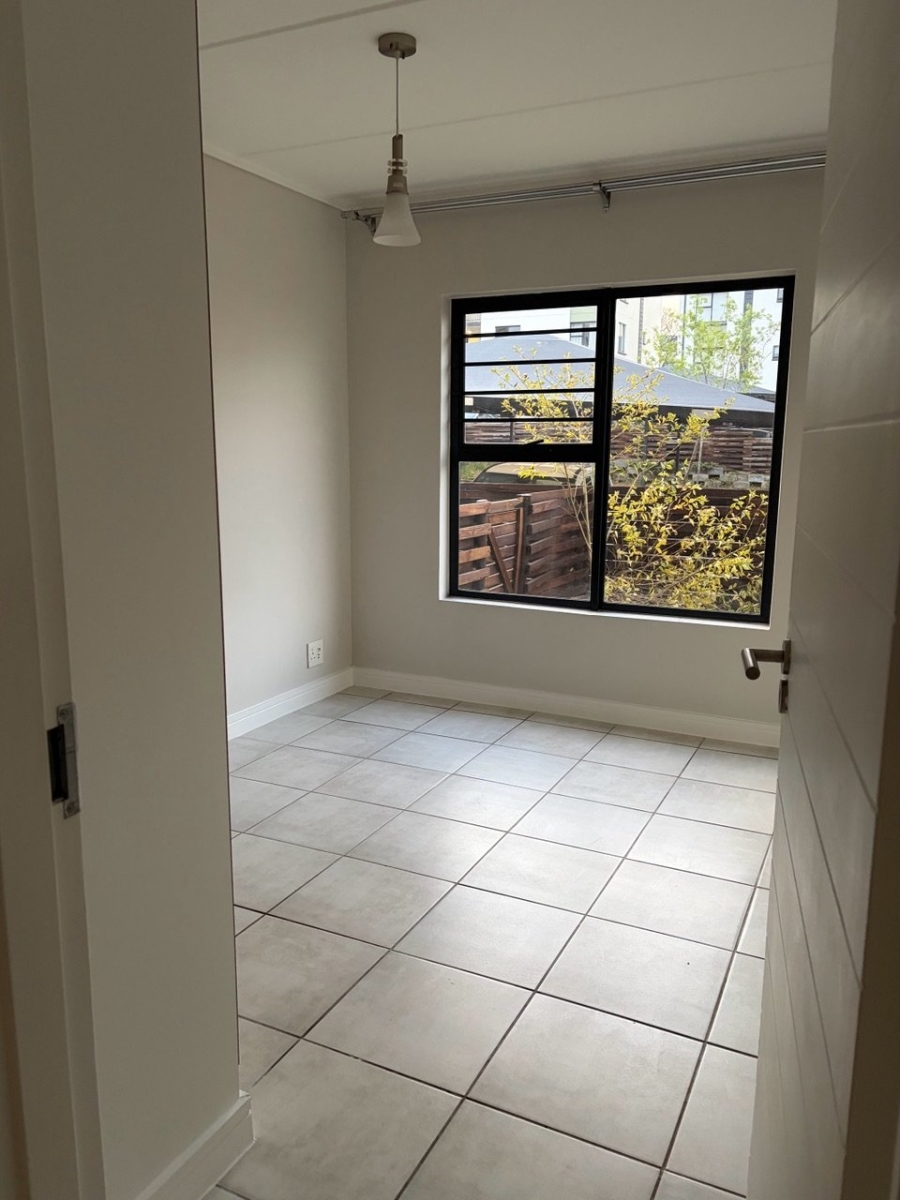 To Let 1 Bedroom Property for Rent in Alexandra Gauteng