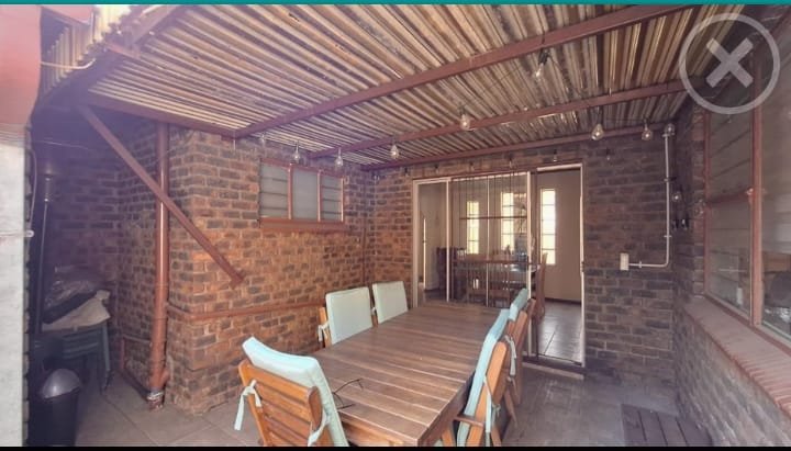 3 Bedroom Property for Sale in Petersfield Gauteng