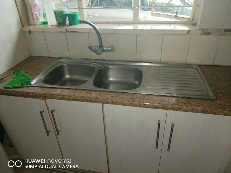  Bedroom Property for Sale in West Park Gauteng