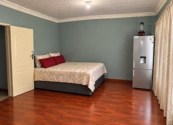  Bedroom Property for Sale in West Park Gauteng