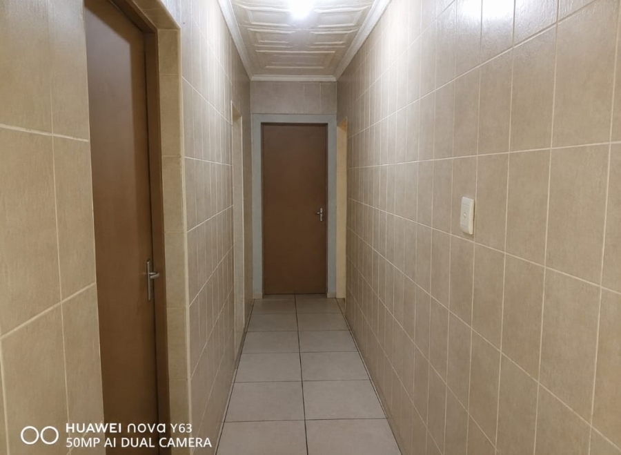  Bedroom Property for Sale in West Park Gauteng
