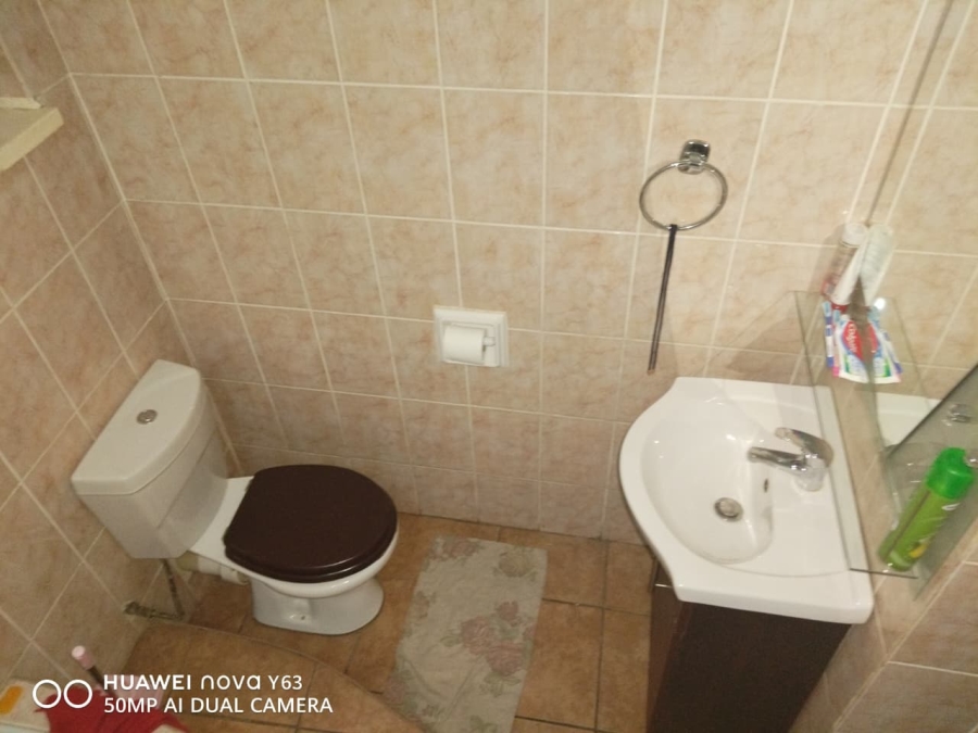  Bedroom Property for Sale in West Park Gauteng