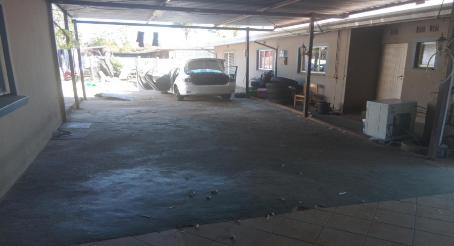  Bedroom Property for Sale in West Park Gauteng