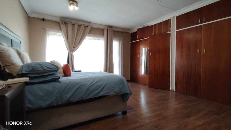 Commercial Property for Sale in Buyscelia Gauteng