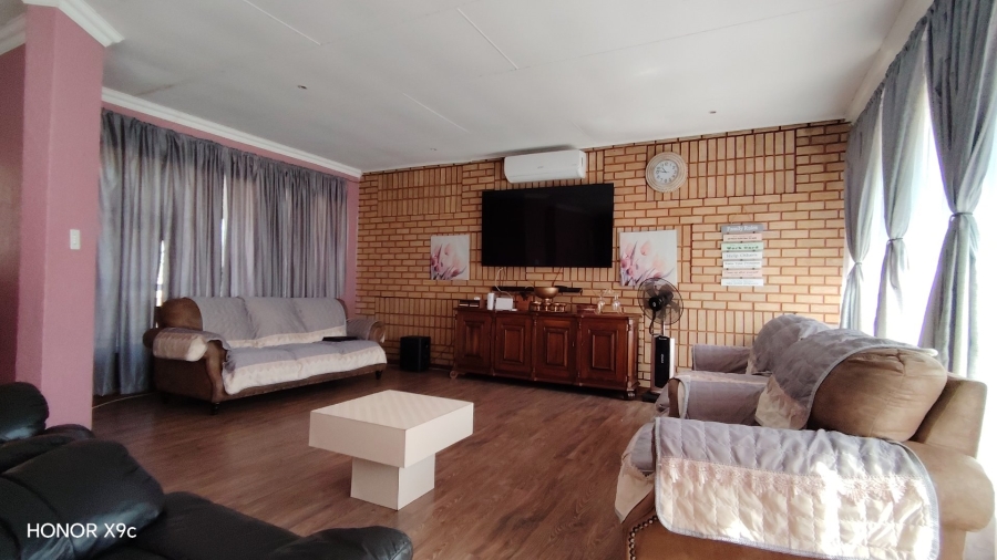Commercial Property for Sale in Buyscelia Gauteng