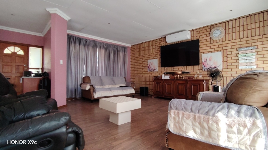 Commercial Property for Sale in Buyscelia Gauteng