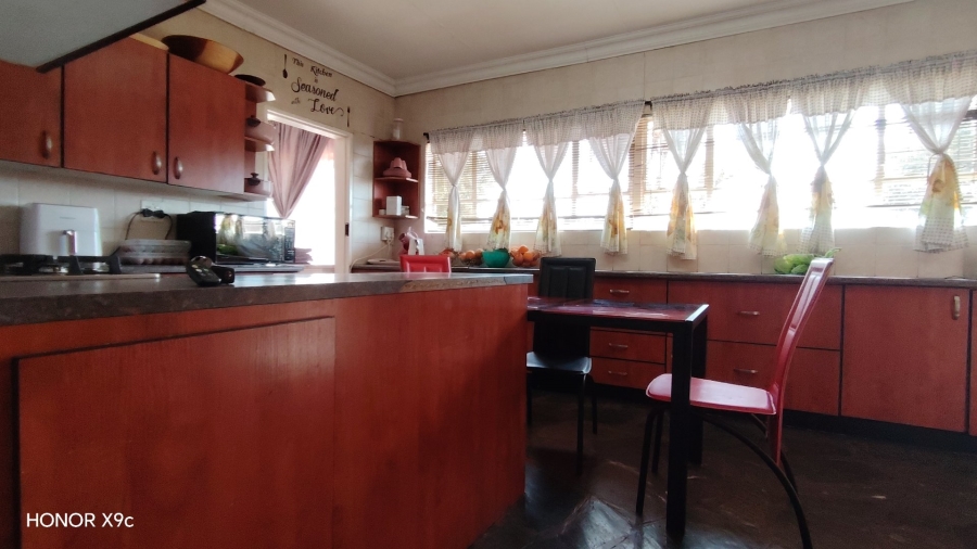 Commercial Property for Sale in Buyscelia Gauteng