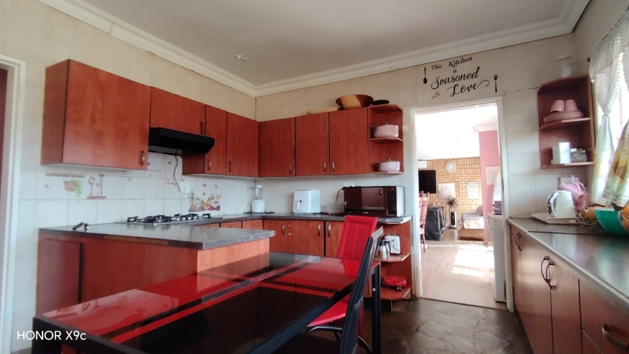 Commercial Property for Sale in Buyscelia Gauteng