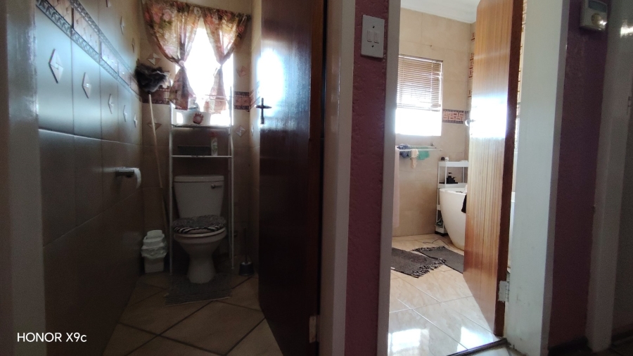 Commercial Property for Sale in Buyscelia Gauteng