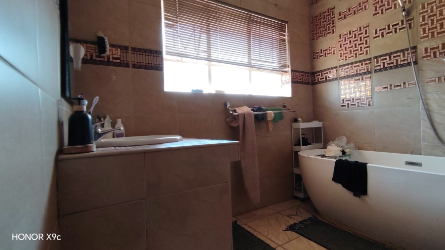 Commercial Property for Sale in Buyscelia Gauteng