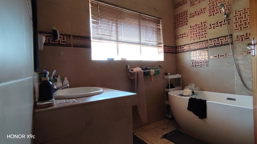 Commercial Property for Sale in Buyscelia Gauteng