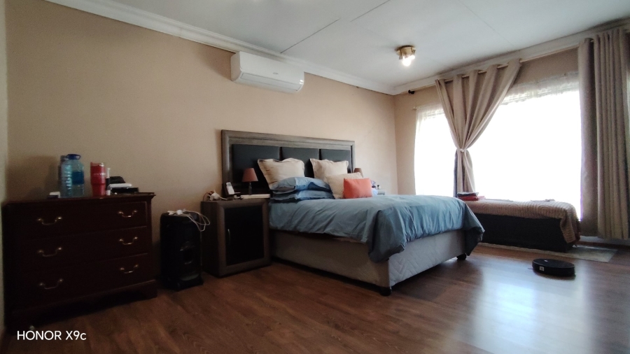 Commercial Property for Sale in Buyscelia Gauteng