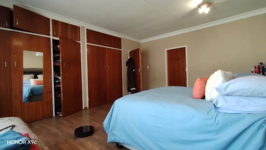 Commercial Property for Sale in Buyscelia Gauteng
