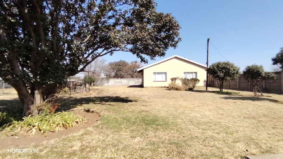 Commercial Property for Sale in Buyscelia Gauteng