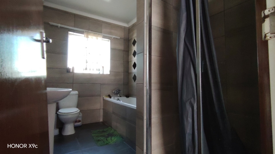 Commercial Property for Sale in Buyscelia Gauteng