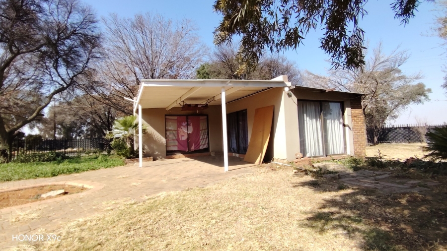 Commercial Property for Sale in Buyscelia Gauteng