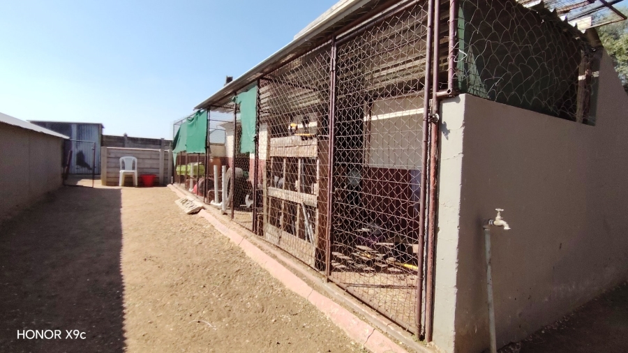 Commercial Property for Sale in Buyscelia Gauteng