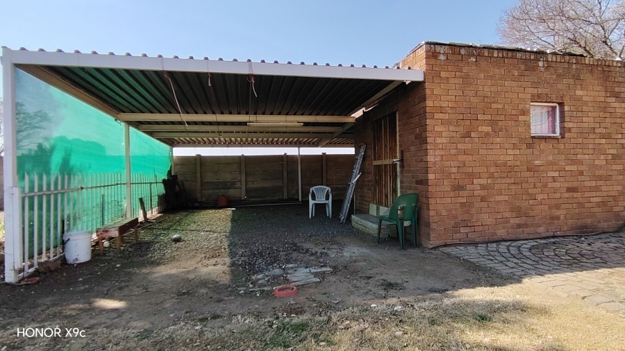 Commercial Property for Sale in Buyscelia Gauteng