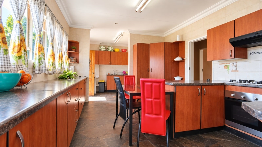4 Bedroom Property for Sale in Buyscelia Gauteng