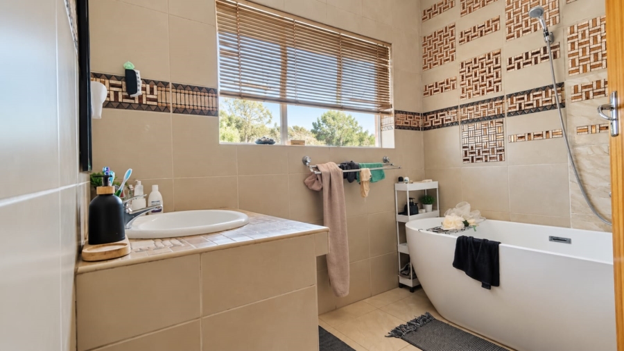 4 Bedroom Property for Sale in Buyscelia Gauteng
