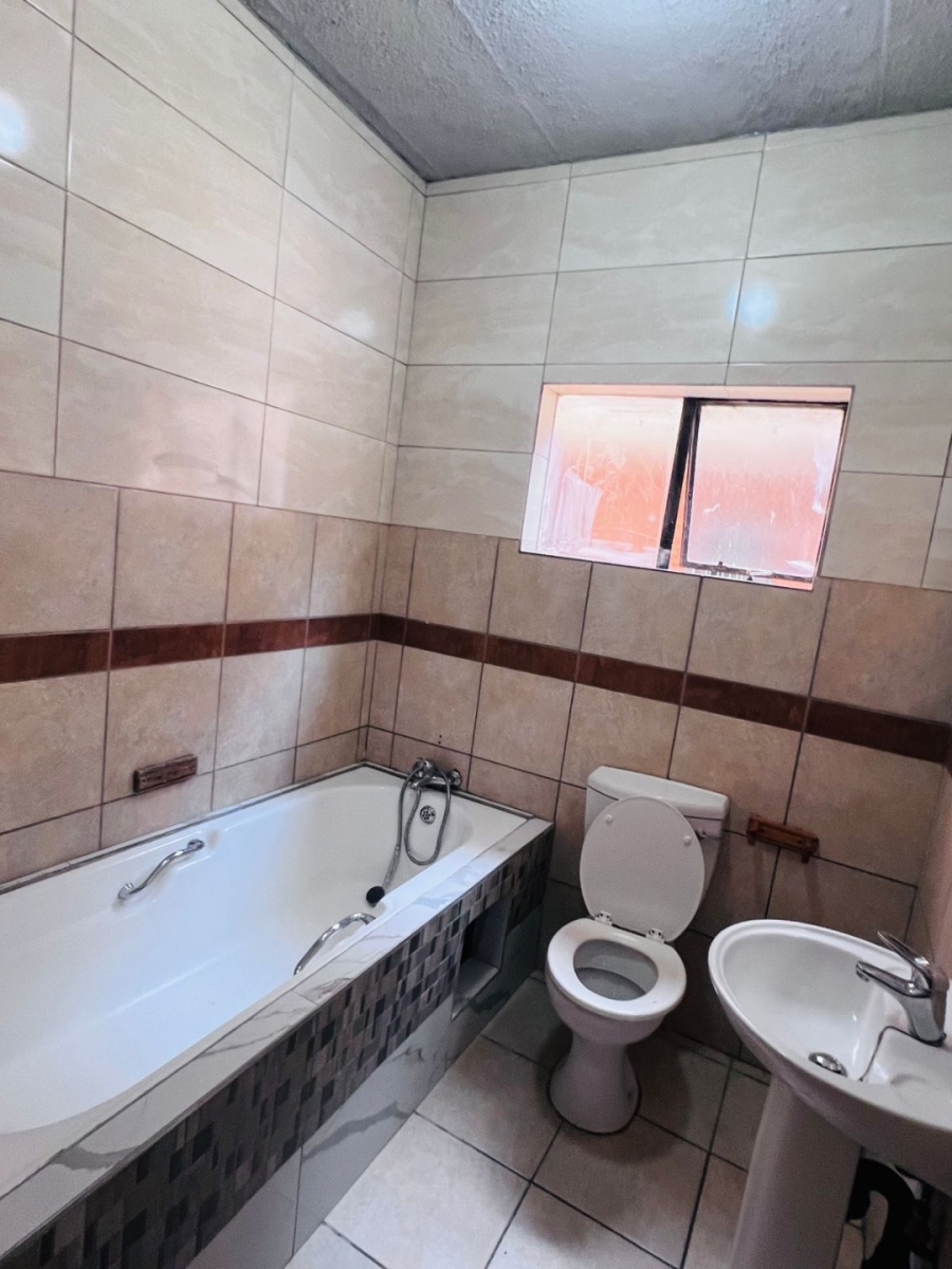 To Let 2 Bedroom Property for Rent in Kempton Park Central Gauteng