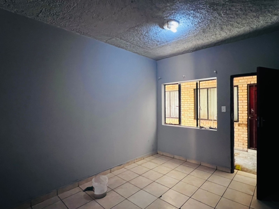 To Let 2 Bedroom Property for Rent in Kempton Park Central Gauteng
