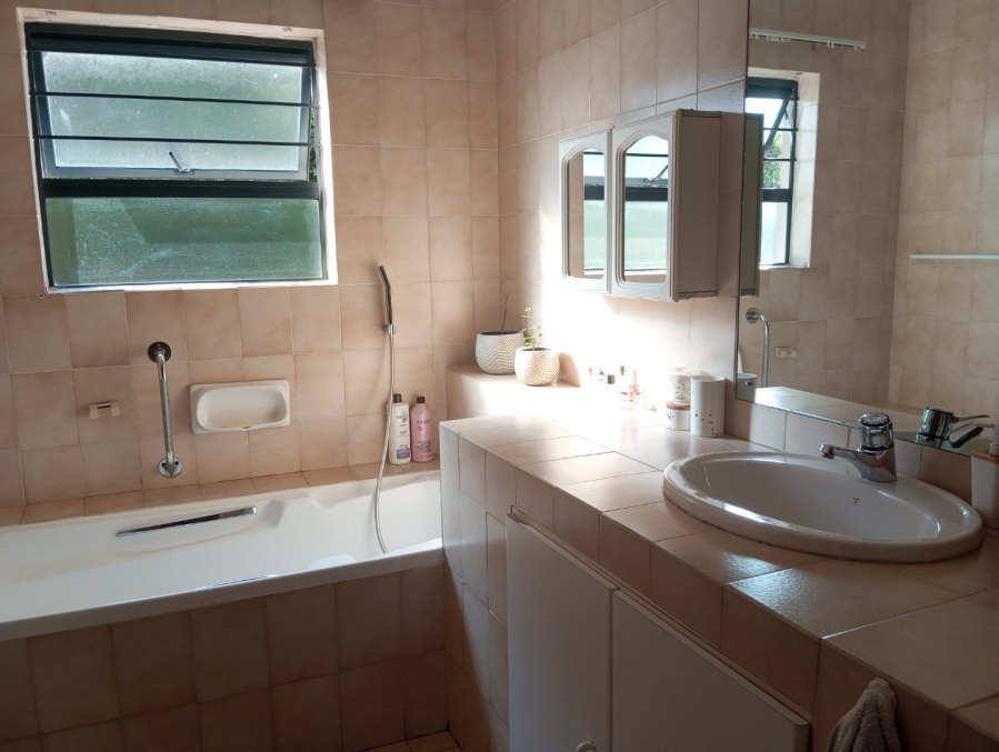 To Let 2 Bedroom Property for Rent in Victory Park Gauteng