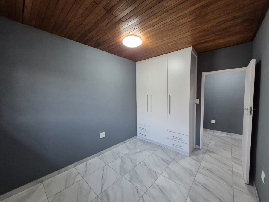 To Let 2 Bedroom Property for Rent in Bramley Manor Gauteng