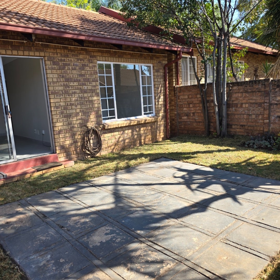 2 Bedroom Property for Sale in Garsfontein Gauteng