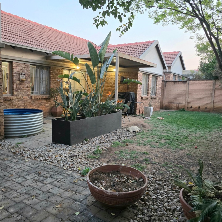 2 Bedroom Property for Sale in Equestria Gauteng