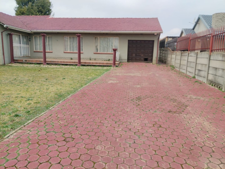 3 Bedroom Property for Sale in Mindalore Gauteng