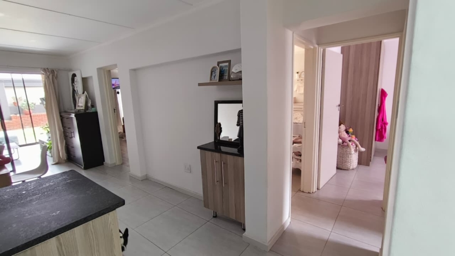 3 Bedroom Property for Sale in Sebenza Gauteng