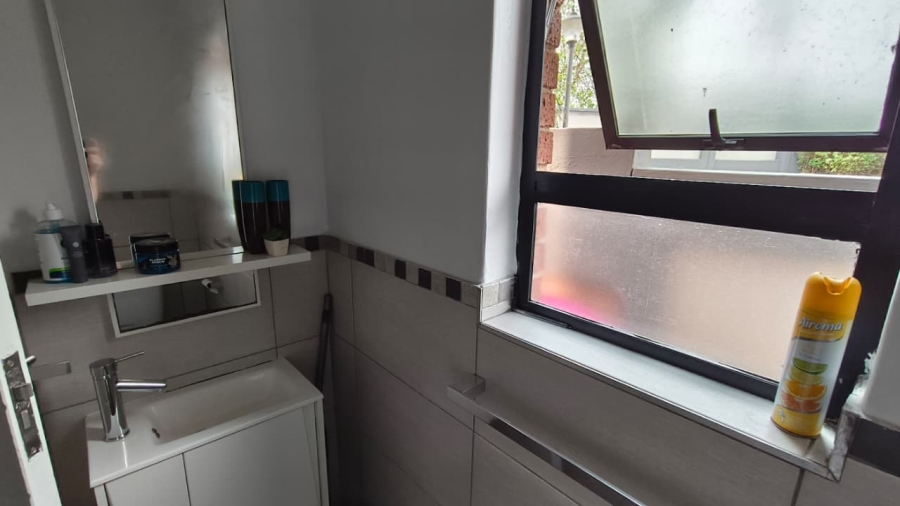 3 Bedroom Property for Sale in Sebenza Gauteng