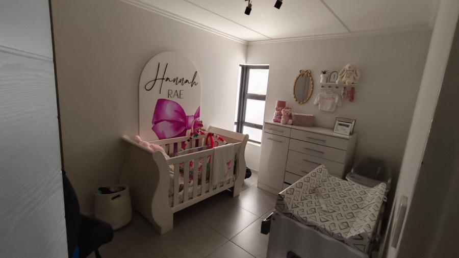 3 Bedroom Property for Sale in Sebenza Gauteng
